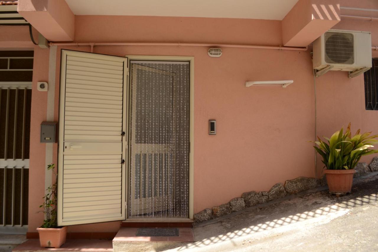 Casa Mare Naxos Flat - Home Holiday Giardini Naxos Dış mekan fotoğraf